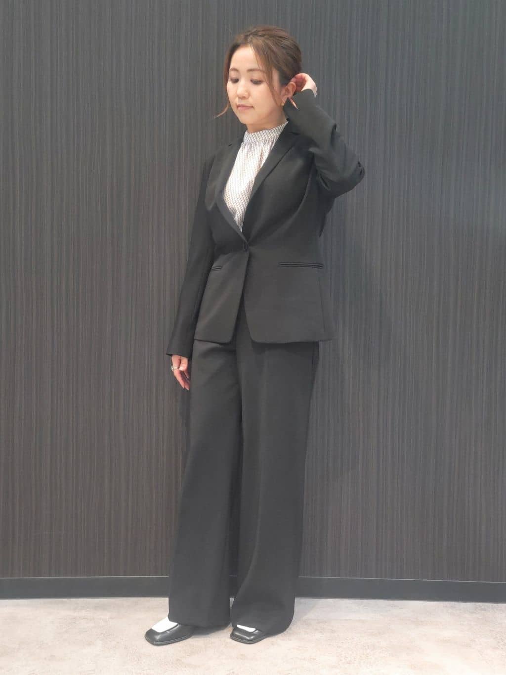 nacoさんの「INDIVI｜【洗える/通勤/UVケア/日本製】ストレッチテーラードジャケット」を使ったコーディネート