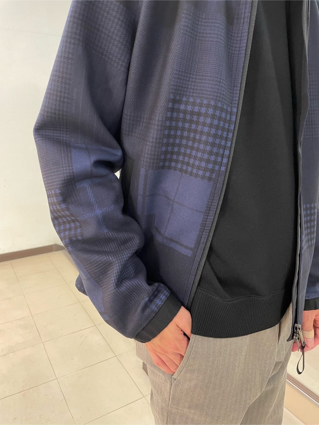 Okdさんの「TAKEO KIKUCHI｜【Made in JAPAN】播州織 ヘリンボン ストレート パンツ」を使ったコーディネート