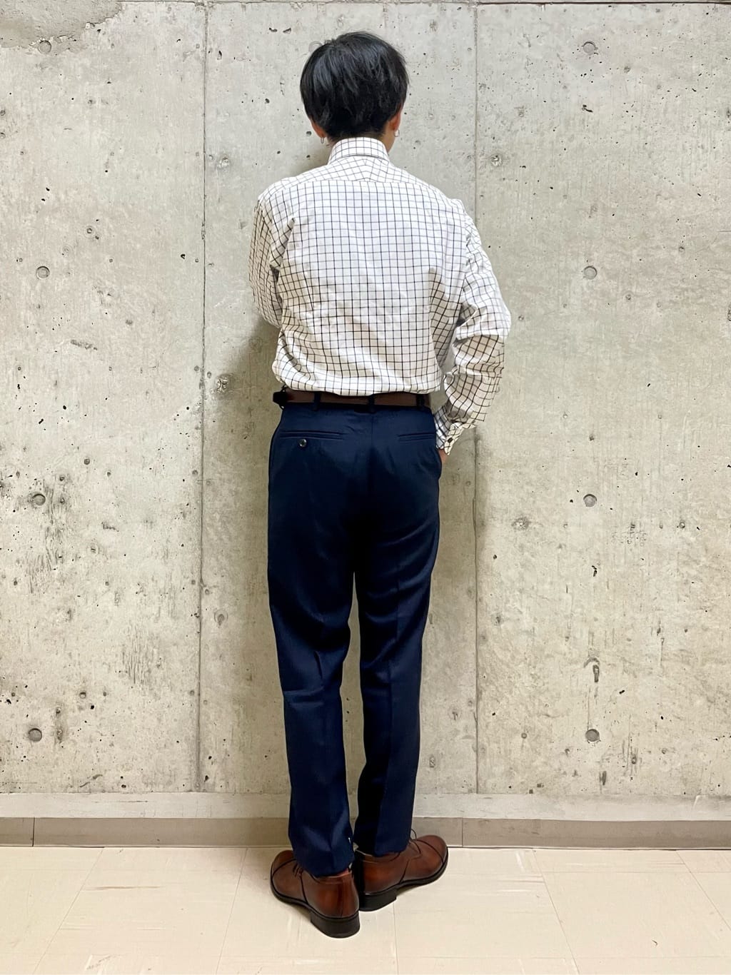すずきさんの「TAKEO KIKUCHI｜シャイニー ウインドウペン パンツ」を使ったコーディネート