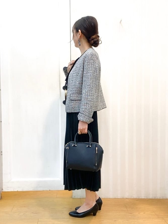 miyaさんの「grove｜【ふわっと心地よい足入れ】やわここち(R)Vカットパンプス」を使ったコーディネート