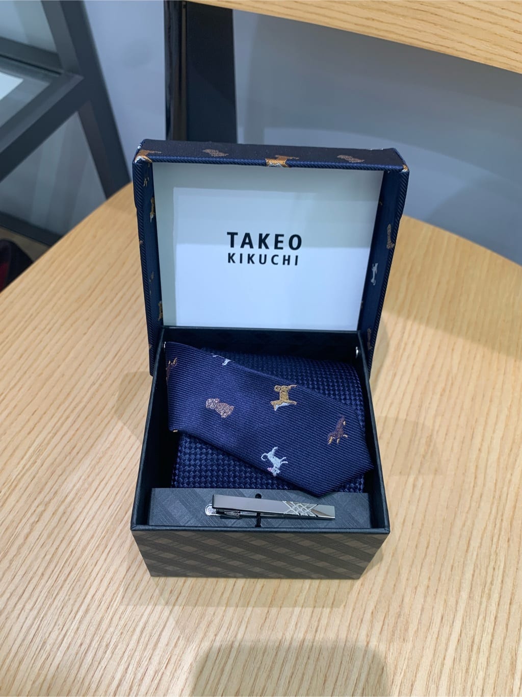 よぴさんの「TAKEO KIKUCHI｜【Made in JAPAN】矢絣（やがすり）スーツ／スリーピース対応」を使ったコーディネート