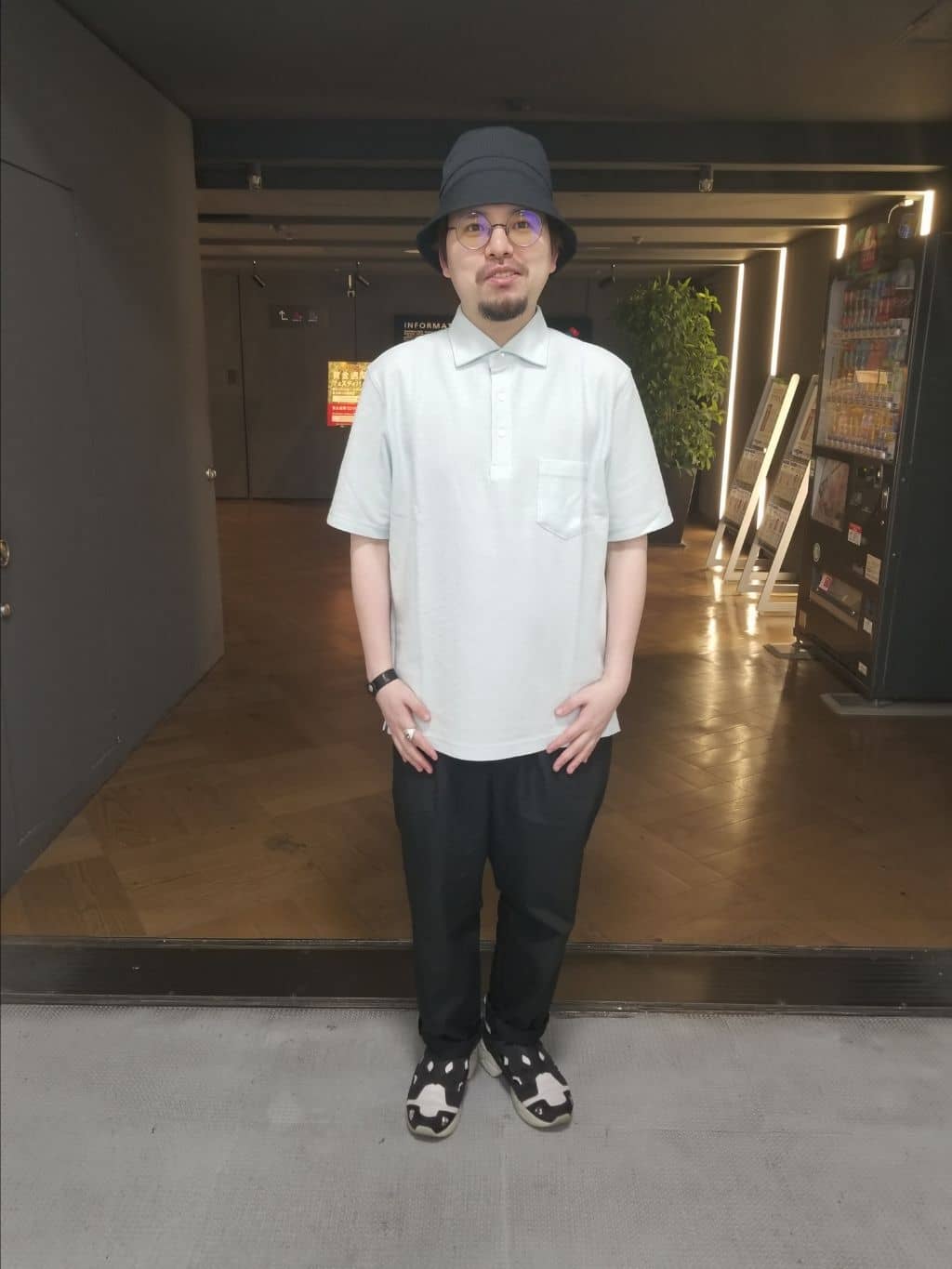 ヨーダさんの「TAKEO KIKUCHI｜【抗菌防臭／9色5サイズ展開】ハニカムメランジ ポロシャツ」を使ったコーディネート