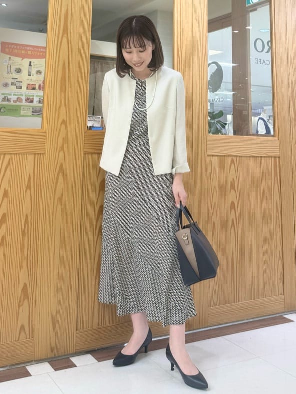 yoshikoさんの「UNTITLED｜【日本製・本革】Comfit Dresser Pumps（コンフィットドレッサーパンプス）」を使ったコーディネート