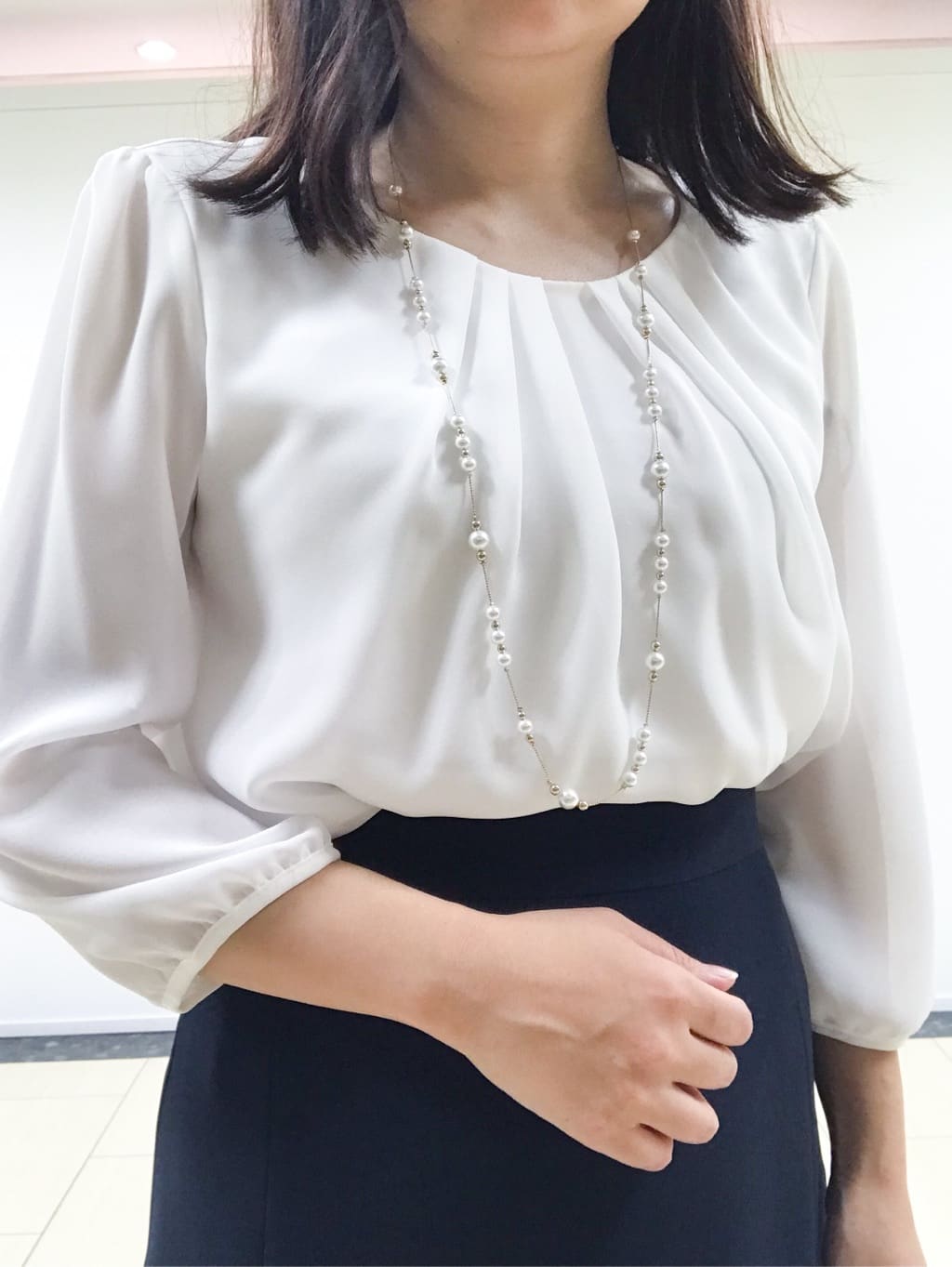 yukinaさんの「COUP DE CHANCE｜【洗える／日本製／通勤】タックブラウス」を使ったコーディネート