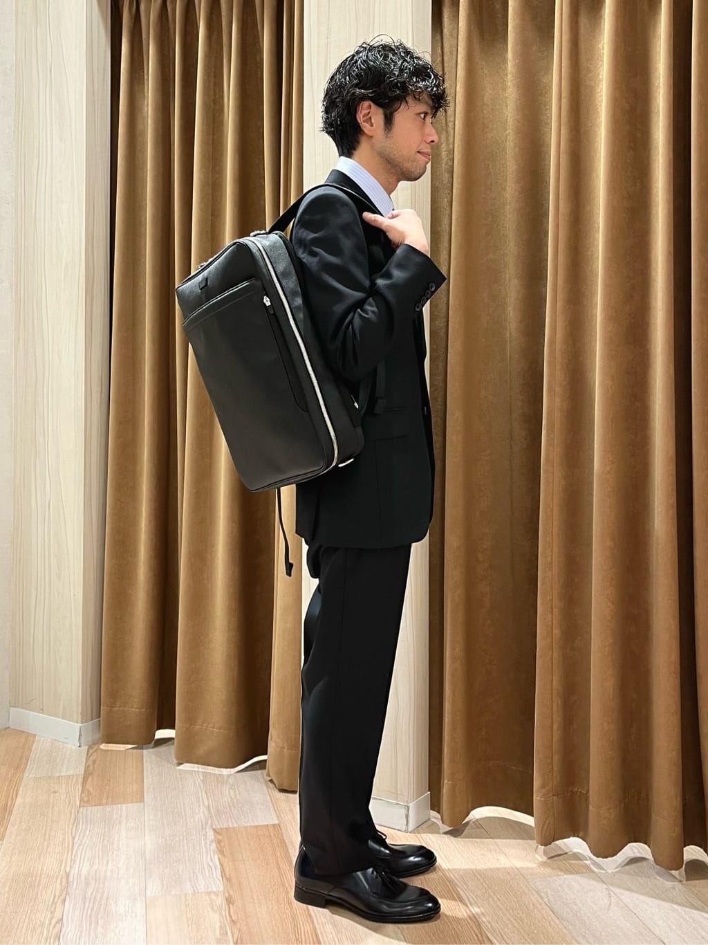 URAさんの「TAKEO KIKUCHI｜【Made in JAPAN】矢絣（やがすり）スーツ／スリーピース対応」を使ったコーディネート