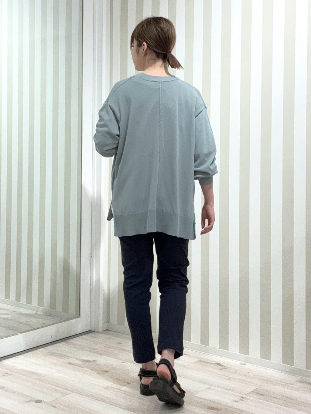 ＮＡＹＵ☺︎さんの「SHOO･LA･RUE｜【SS-3L/無理せずスリム】 ぐんぐん伸びる イージーテーパードパンツ」を使ったコーディネート