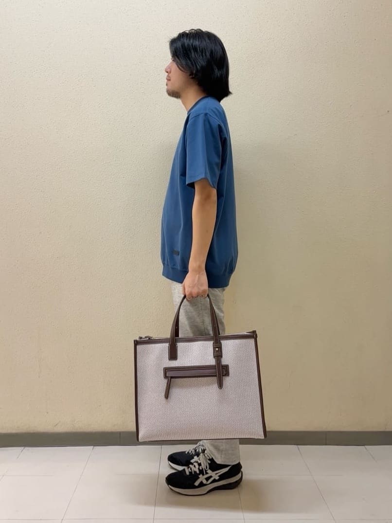 及川さんの「TAKEO KIKUCHI｜【抗菌防臭／5サイズ展開】ハイゲージポンチ Tシャツ」を使ったコーディネート