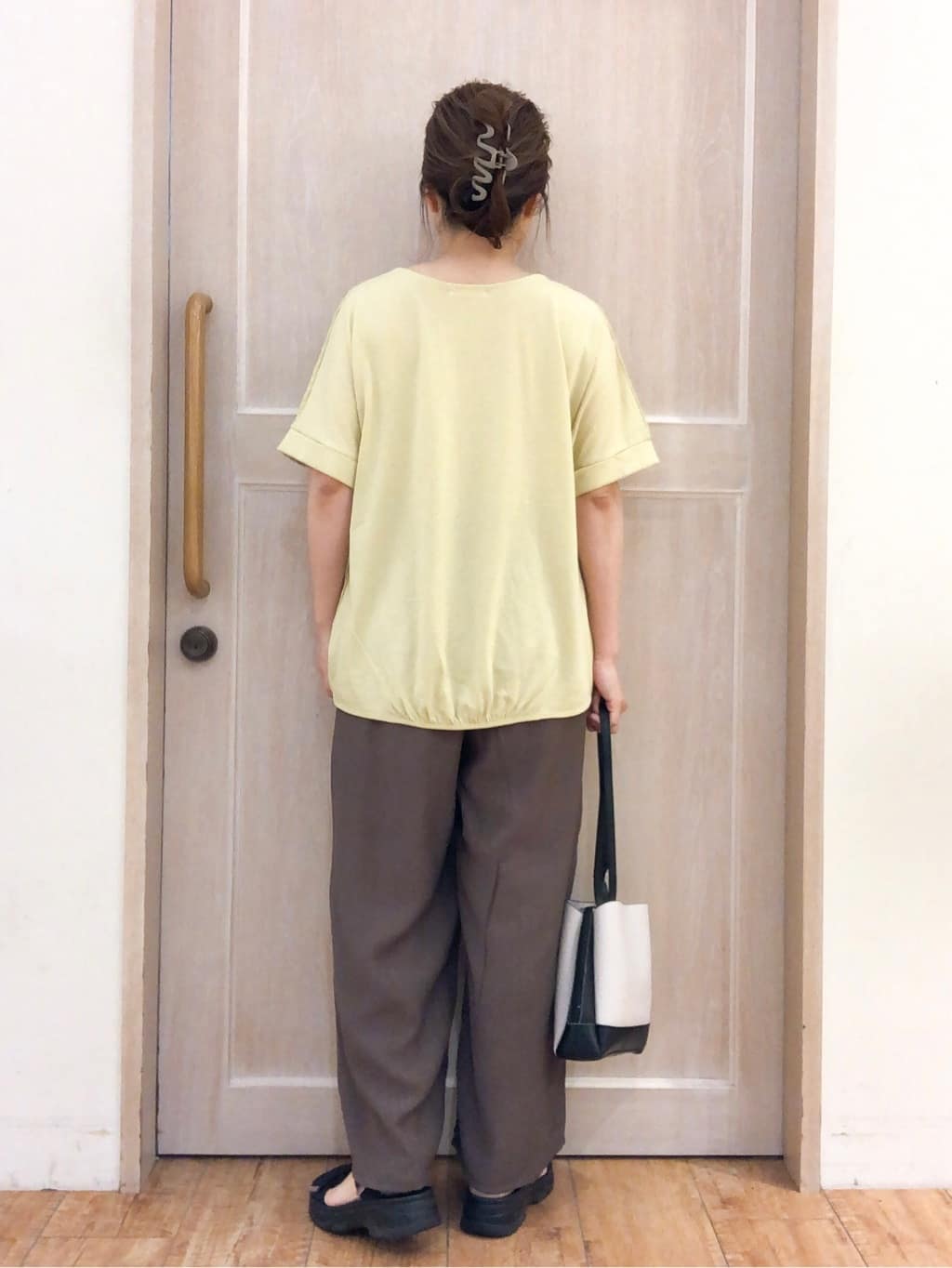 オリえもんさんの「SHOO･LA･RUE｜」を使ったコーディネート