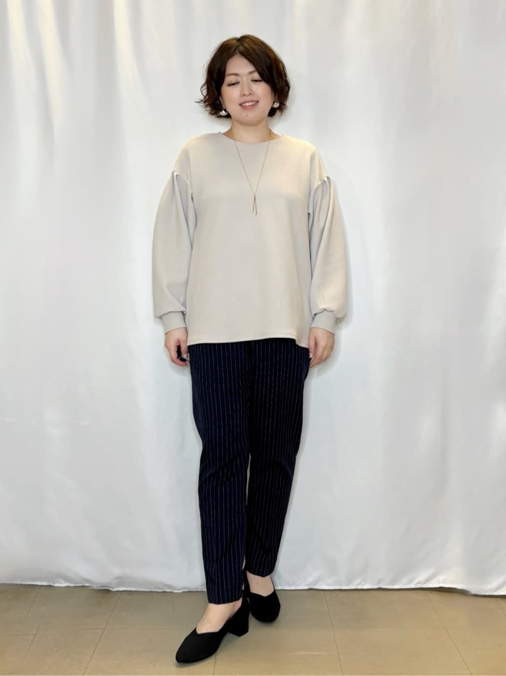 たみさんの「SHOO･LA･RUE｜【洗える/SS-3L】すっきりキレイにかっこよく 大人のテーパードパンツ」を使ったコーディネート