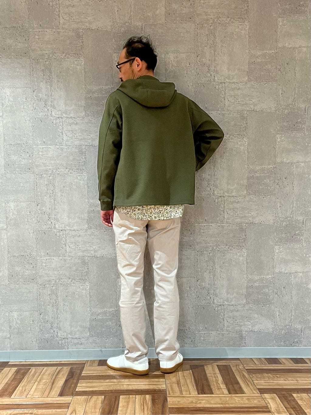 セッキーさんの「TAKEO KIKUCHI｜【全7サイズ&times;8色展開！】トップマルチヘリンボン パンツ」を使ったコーディネート