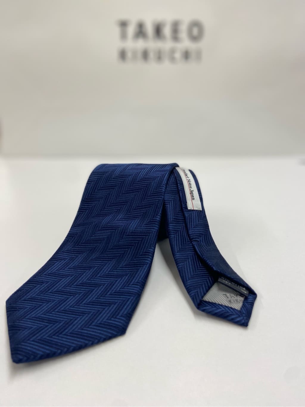 かたやまさんの「TAKEO KIKUCHI｜【Made in JAPAN】矢絣（やがすり）シルクネクタイ」を使ったコーディネート