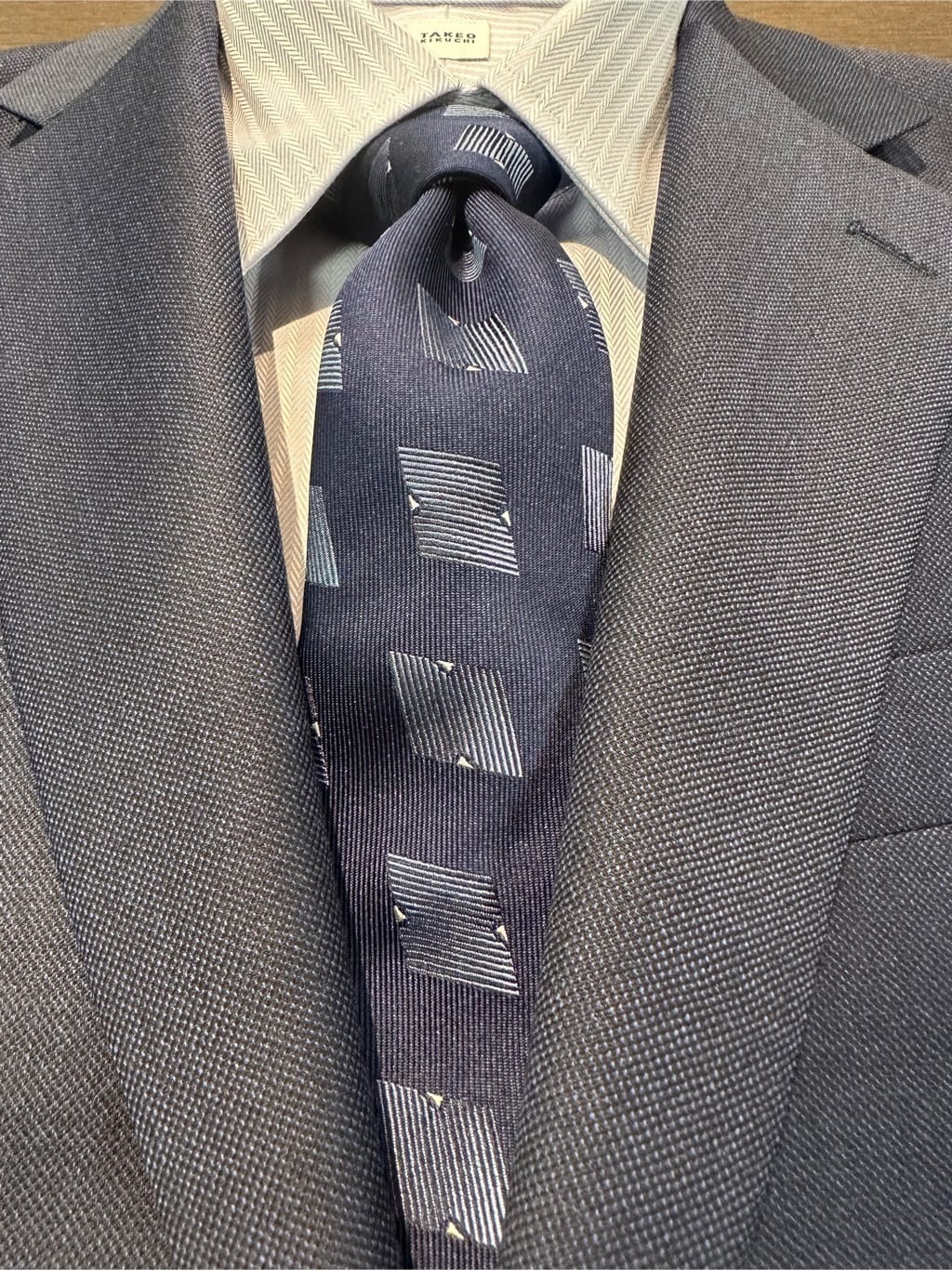 Uさんの「TAKEO KIKUCHI｜【Made in JAPAN】ドビーストライプ ドレス シャツ」を使ったコーディネート
