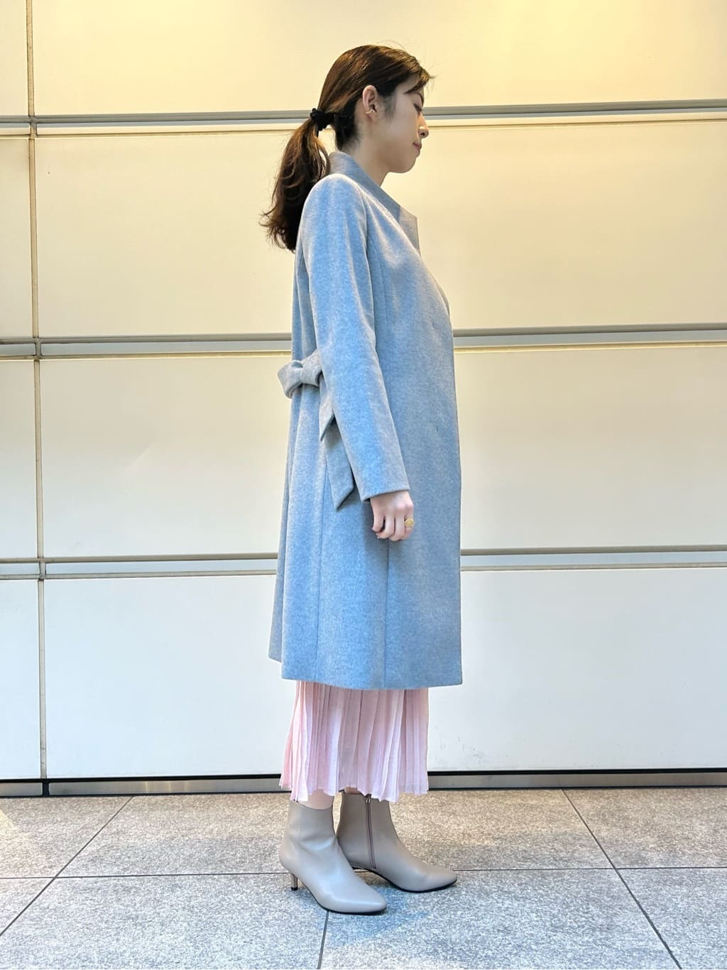 フジワラさんの「UNTITLED｜【日本製／2WAY衿】スタンドカラー ロングコート」を使ったコーディネート