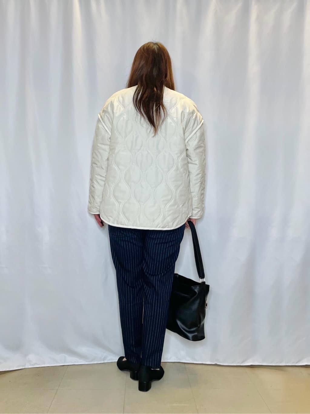 Ayaさんの「SHOO･LA･RUE｜【洗える/SS-3L】すっきりキレイにかっこよく 大人のテーパードパンツ」を使ったコーディネート