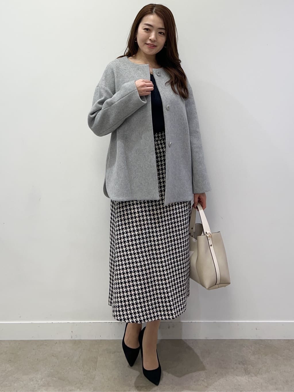 hayaseさんの「COUP DE CHANCE｜【洗える】上品に華やぐラメニット」を使ったコーディネート