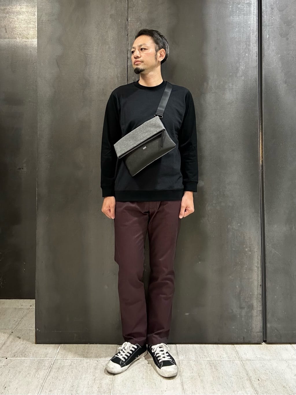 coheyさんの「TAKEO KIKUCHI｜【全7サイズ&times;8色展開！】トップマルチヘリンボン パンツ」を使ったコーディネート