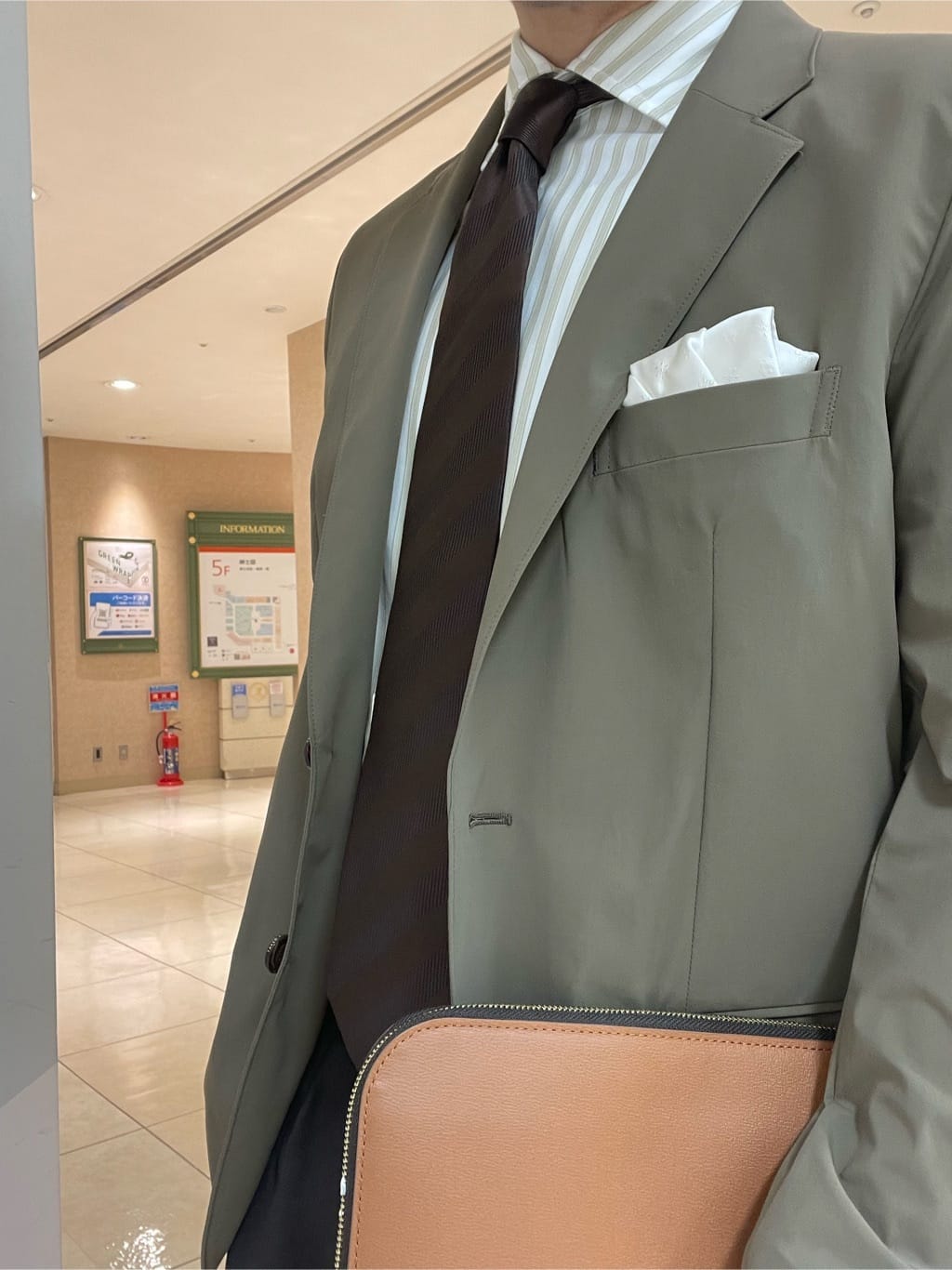 Suehiroさんの「TAKEO KIKUCHI｜【Made in JAPAN】TANGOストライプ ネクタイ」を使ったコーディネート