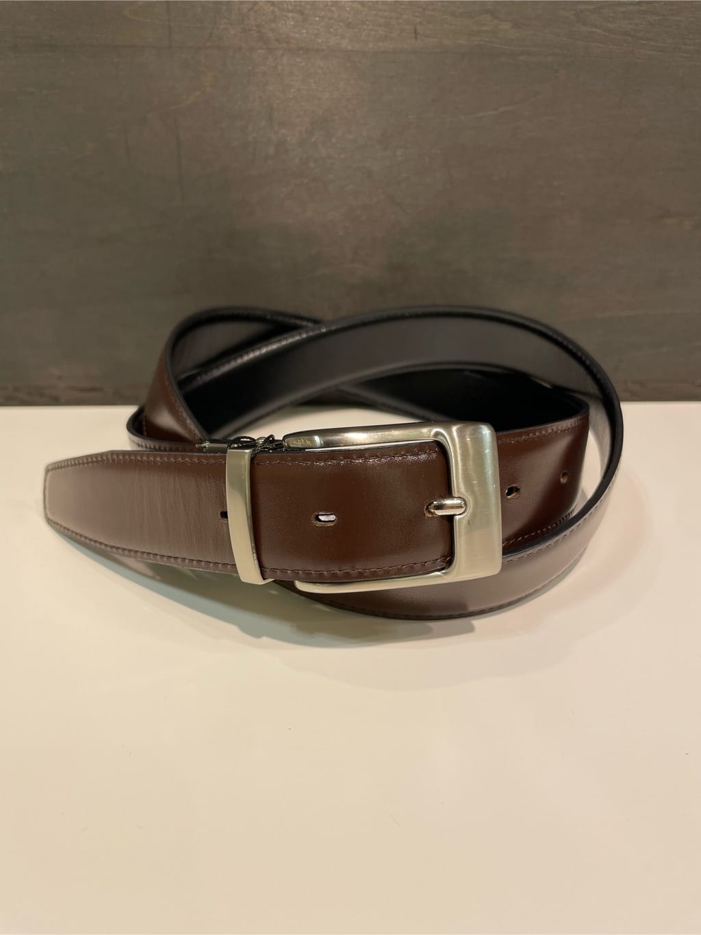 すずきさんの「TAKEO KIKUCHI｜【リバーシブル/Made in JAPAN】レザー ドレスベルト」を使ったコーディネート