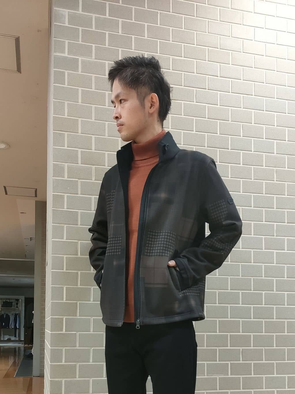 カニぞうさんの「TAKEO KIKUCHI｜【Sサイズ～】ストレッチ デニム パンツ」を使ったコーディネート