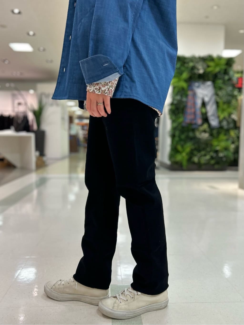 みかさんの「TAKEO KIKUCHI｜【Sサイズ～】ストレッチ デニム パンツ」を使ったコーディネート