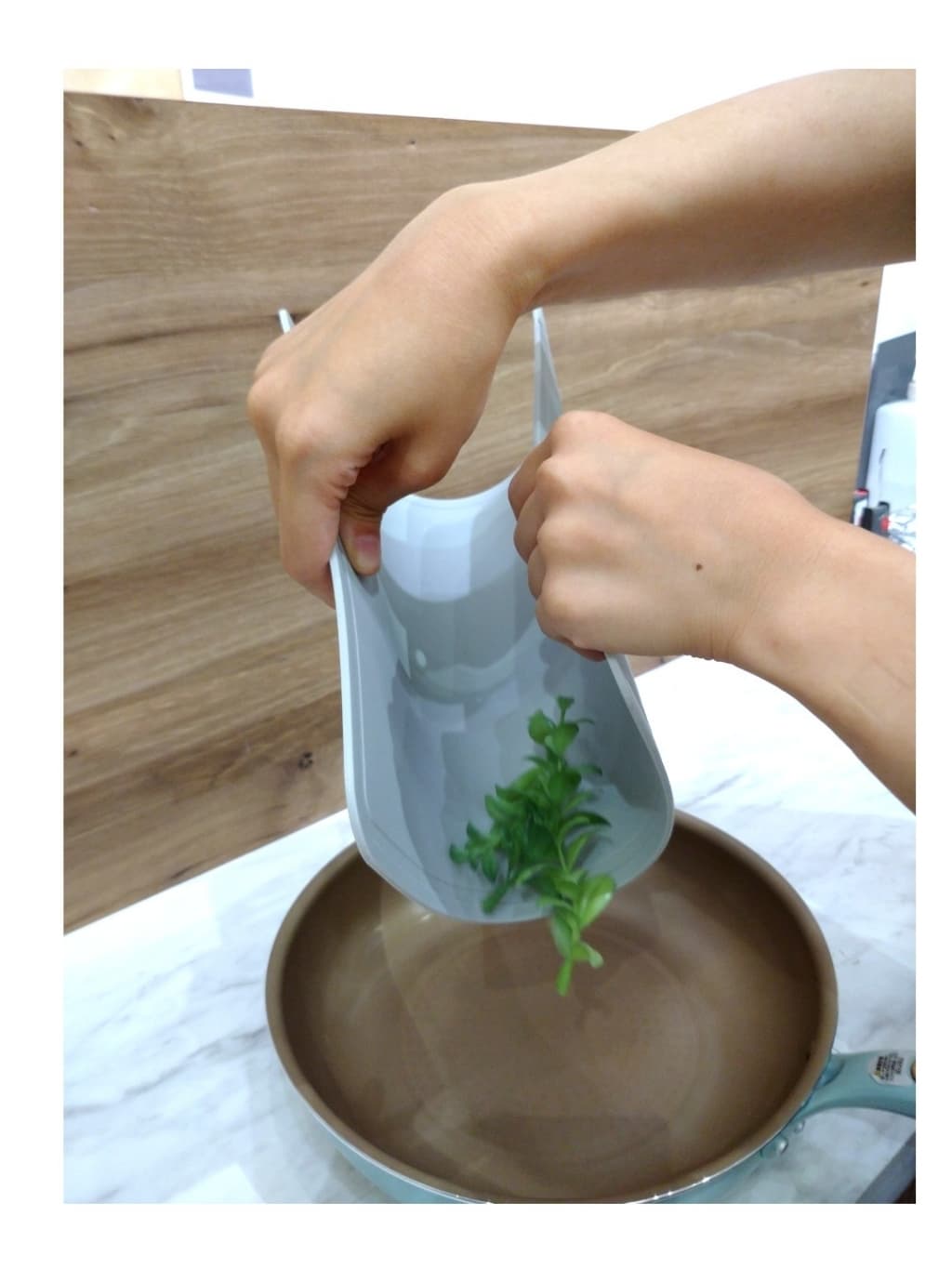 ナツさんの「212 KITCHEN STORE｜魔法のまな板S SVGY」を使ったコーディネート