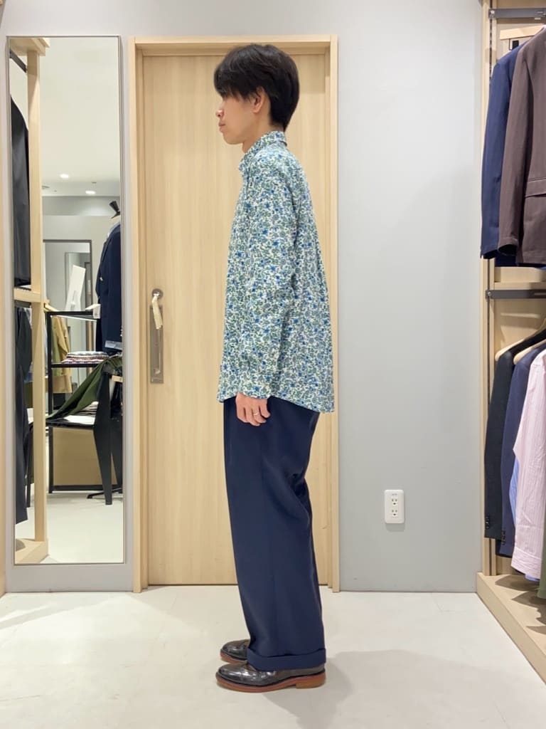 わいずみさんの「TAKEO KIKUCHI｜【Three by Three】シャイニーシャークピンヘッド ベスト / 3ピース対応」を使ったコーディネート