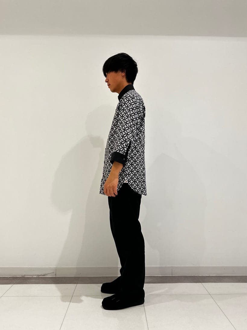 MATSUBARAさんの「DRESSTERIOR｜◆オーバーラップサークル スリークオーターシャツ」を使ったコーディネート