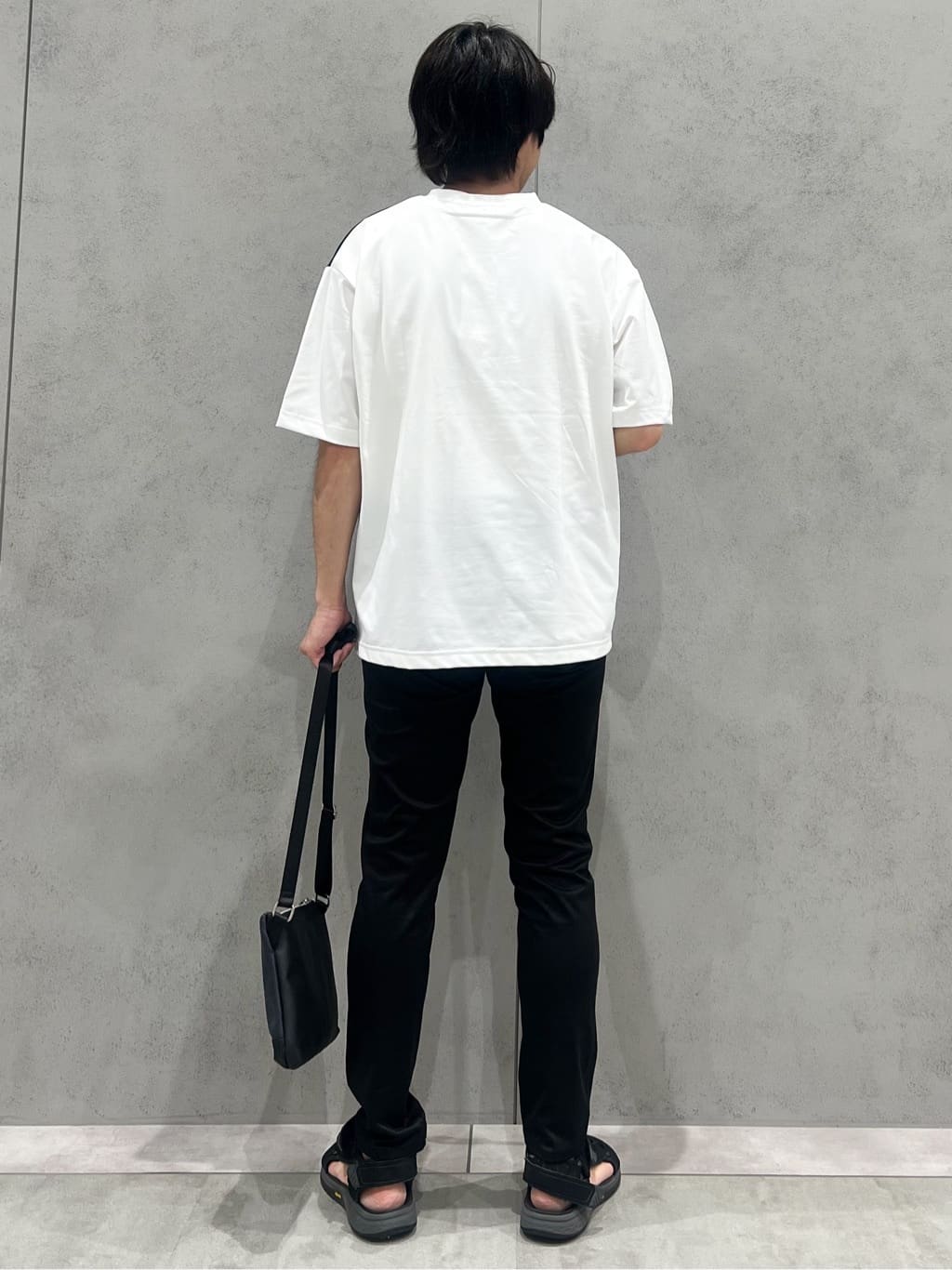 SHI-MAさんの「THE SHOP TK｜サフィアーノミニサコッシュ」を使ったコーディネート