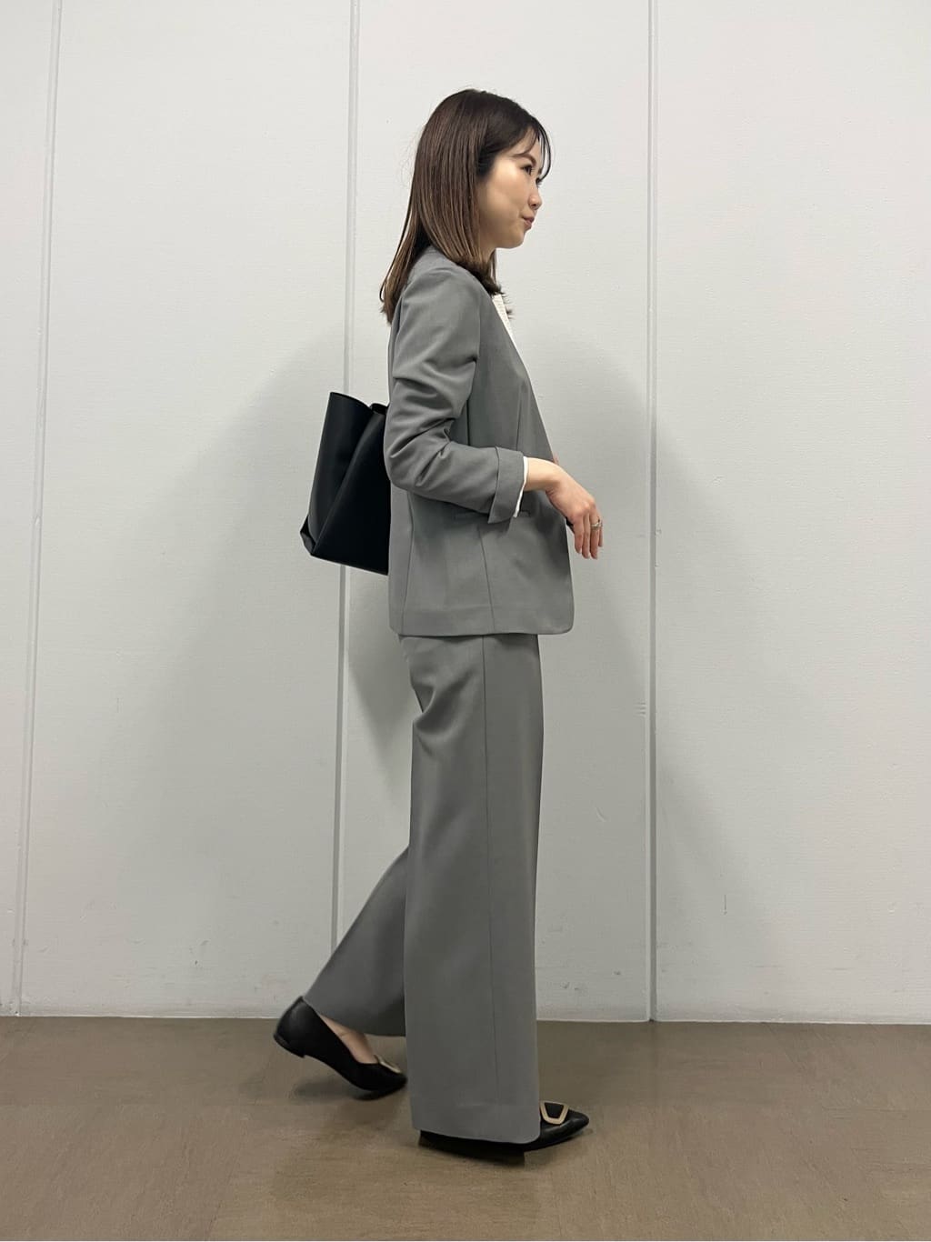 shokoさんの「INDIVI｜【定番スーツ／UVケア／洗える】ウール調ノーカラージャケット」を使ったコーディネート