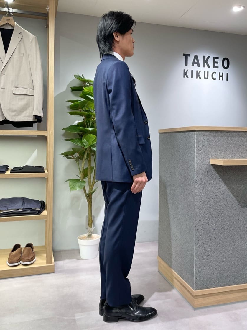 TAKE✳︎さんの「TAKEO KIKUCHI｜【Three by Three】シャイニーシャークピンヘッド スーツ/3ピース対応可」を使ったコーディネート