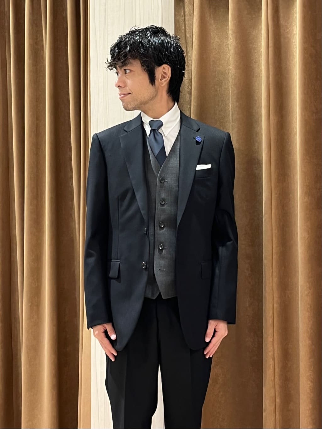 URAさんの「TAKEO KIKUCHI｜【Made in JAPAN】矢絣（やがすり）スーツ／スリーピース対応」を使ったコーディネート