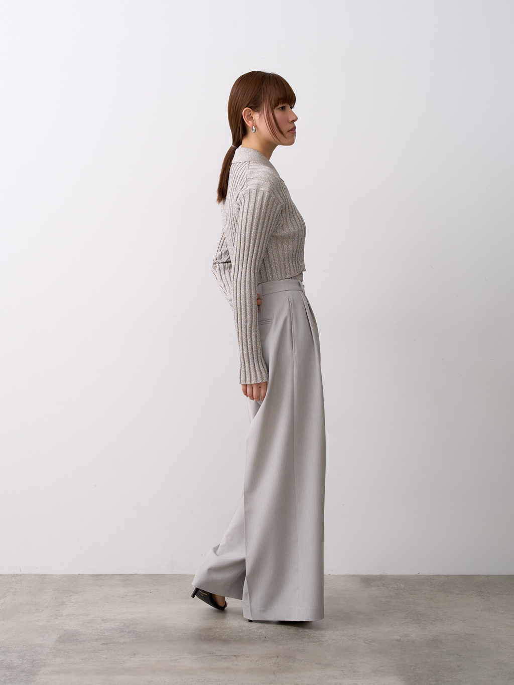 miyu maesakaさんの「CODE A｜◆lame knit cardigan」を使ったコーディネート