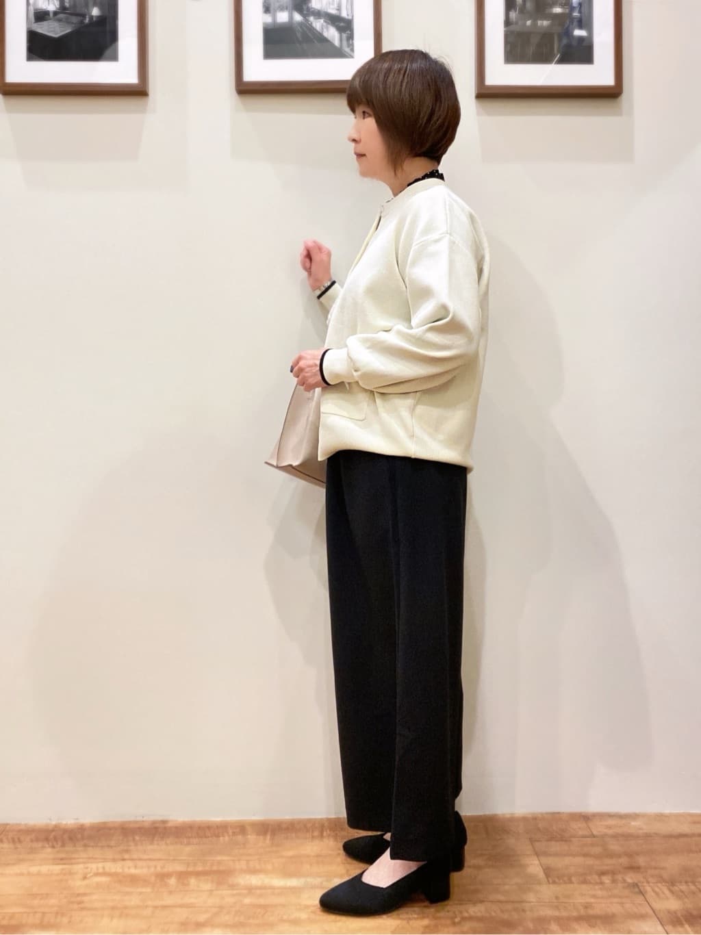 ダー子さんの「SHOO･LA･RUE｜【通勤/デイリー/セットアップ可】マルチに使える カットジョーゼット ワイドパンツ」を使ったコーディネート