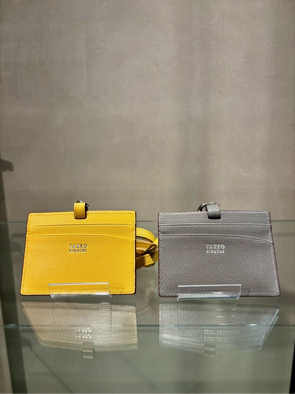 中村さんの「TAKEO KIKUCHI｜【ソフト＆ナチュラル】ミニメッシュ レザー IDカードホルダー」を使ったコーディネート