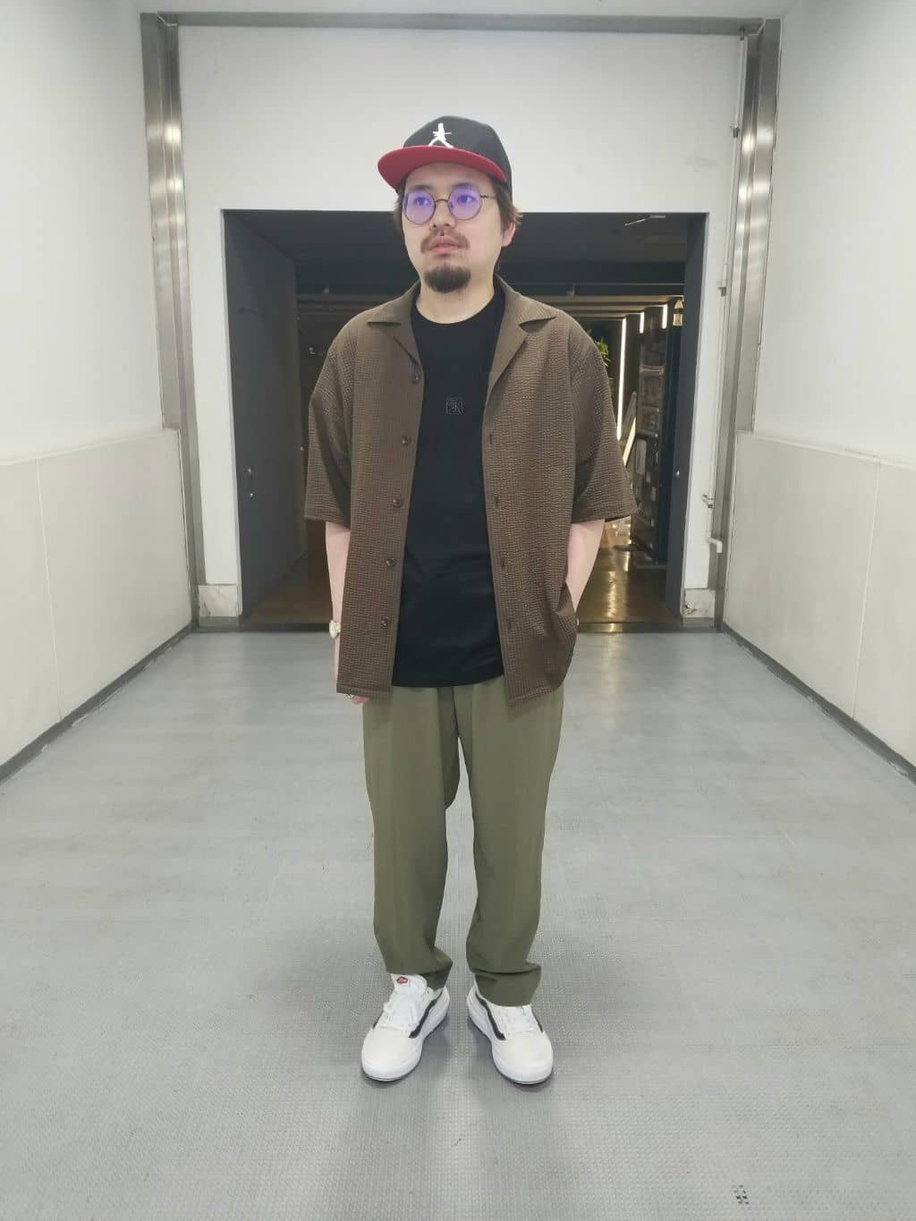 ヨーダさんの「TAKEO KIKUCHI｜【刺繍ロゴT】スムース ワンポイント Tシャツ」を使ったコーディネート