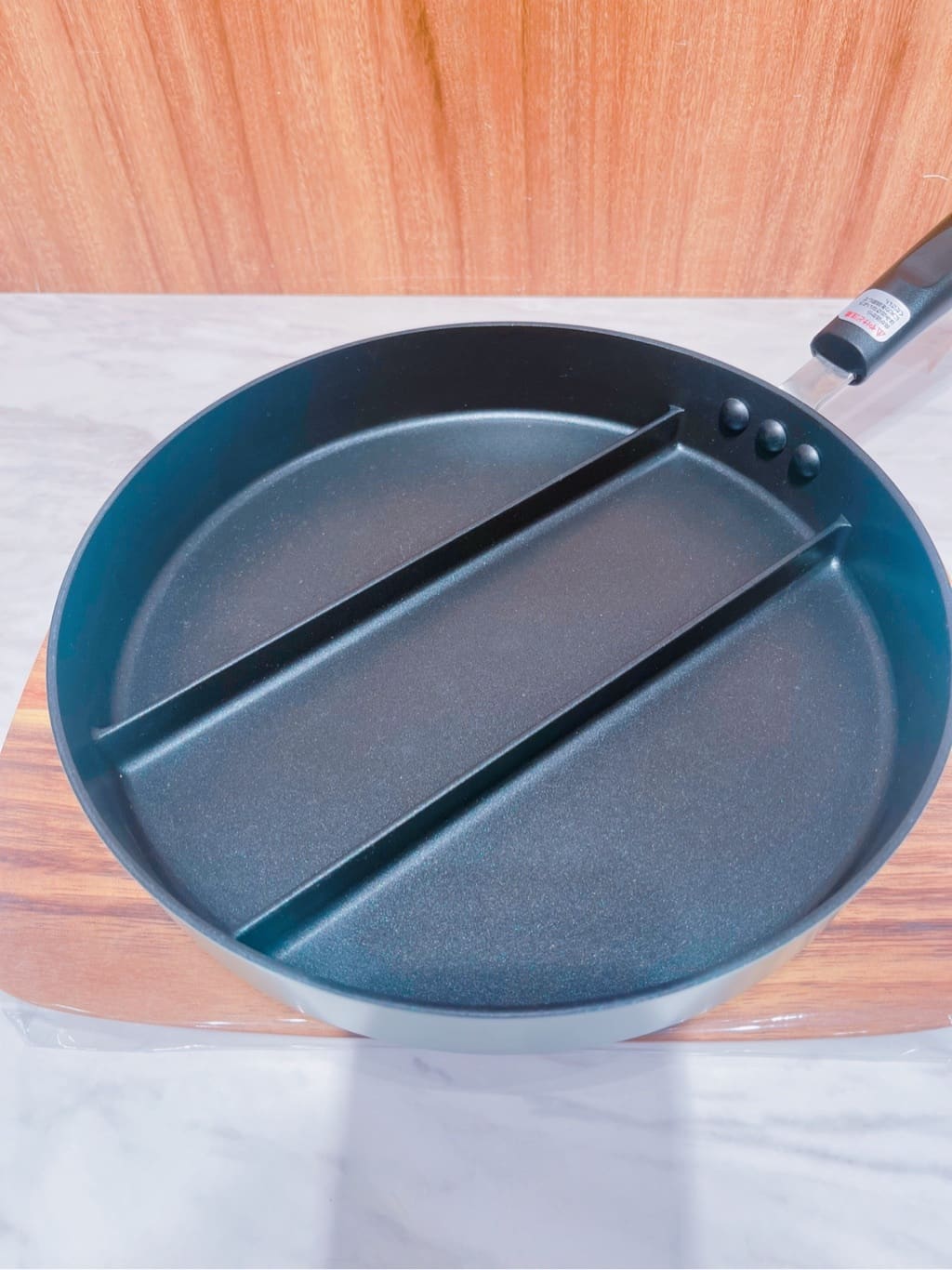 アリオ川口さんの「212 KITCHEN STORE｜マイスターハンド ウッドボード L ＜TOOLS ツールズ＞」を使ったコーディネート