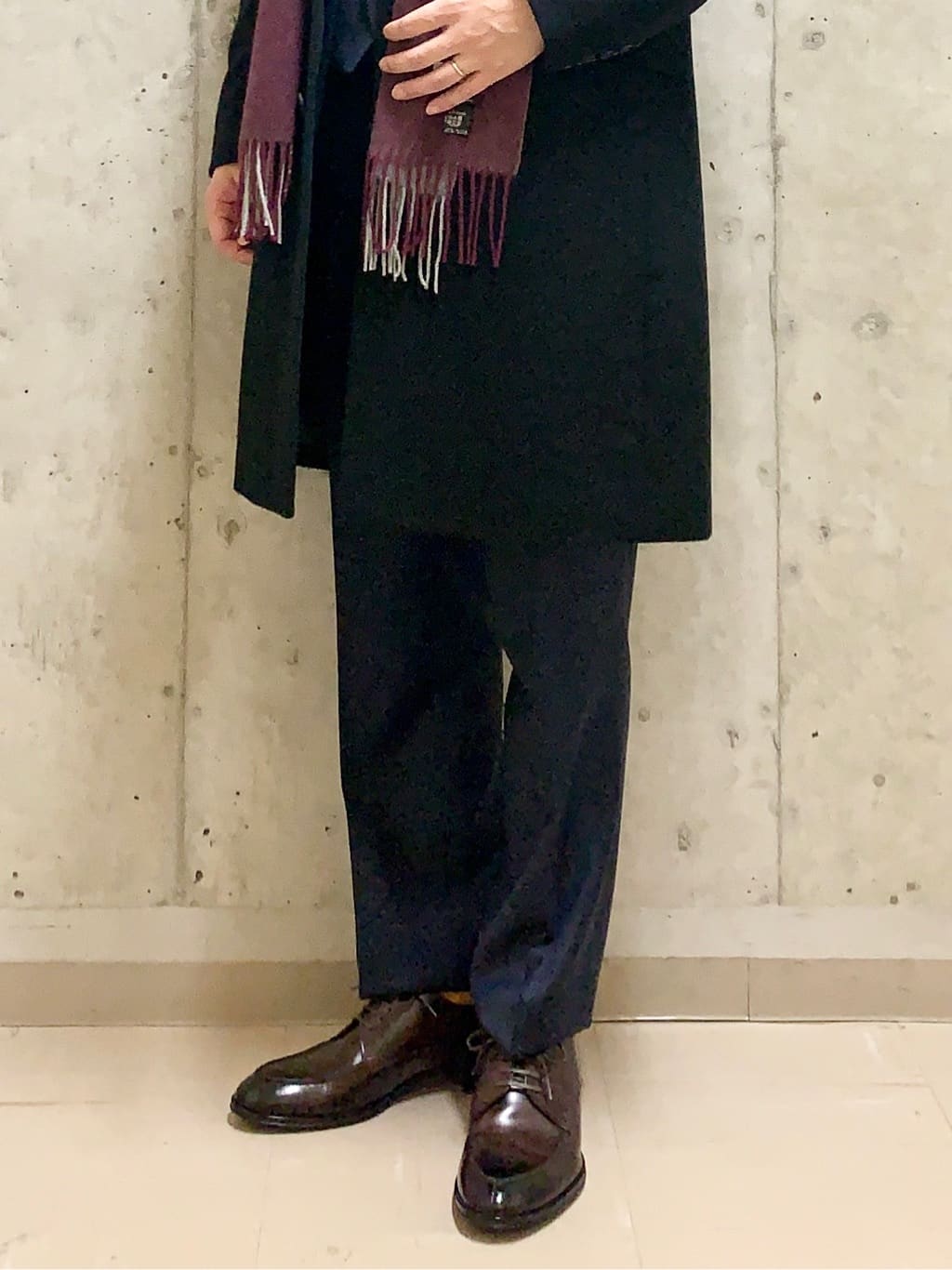 木村剛さんの「TAKEO KIKUCHI｜【Three by Three】シャイニーシャークピンヘッド スーツ/3ピース対応可」を使ったコーディネート