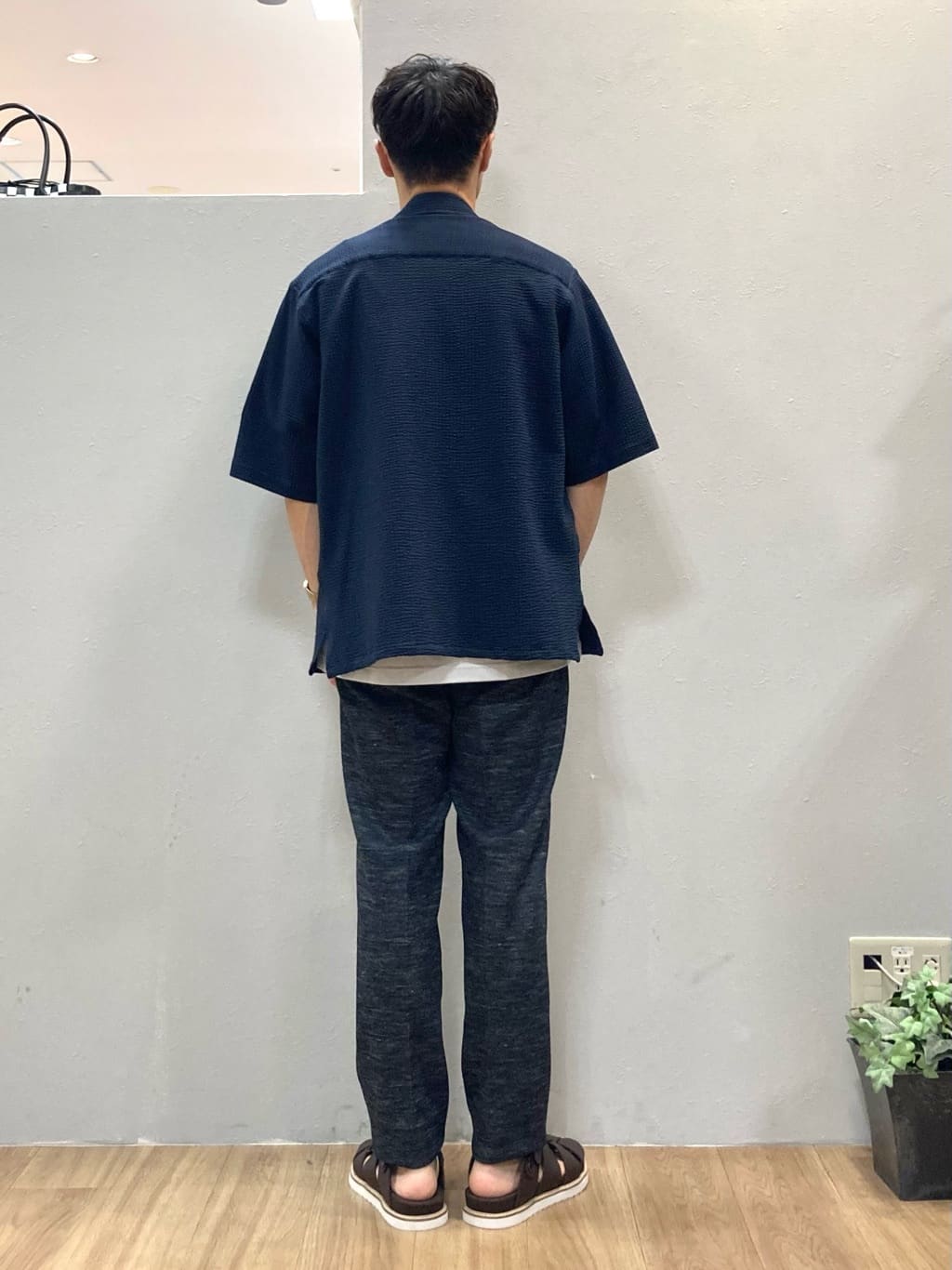 シュンさんの「TAKEO KIKUCHI｜【尾州織】リネンブレンド メッシュパンツ」を使ったコーディネート