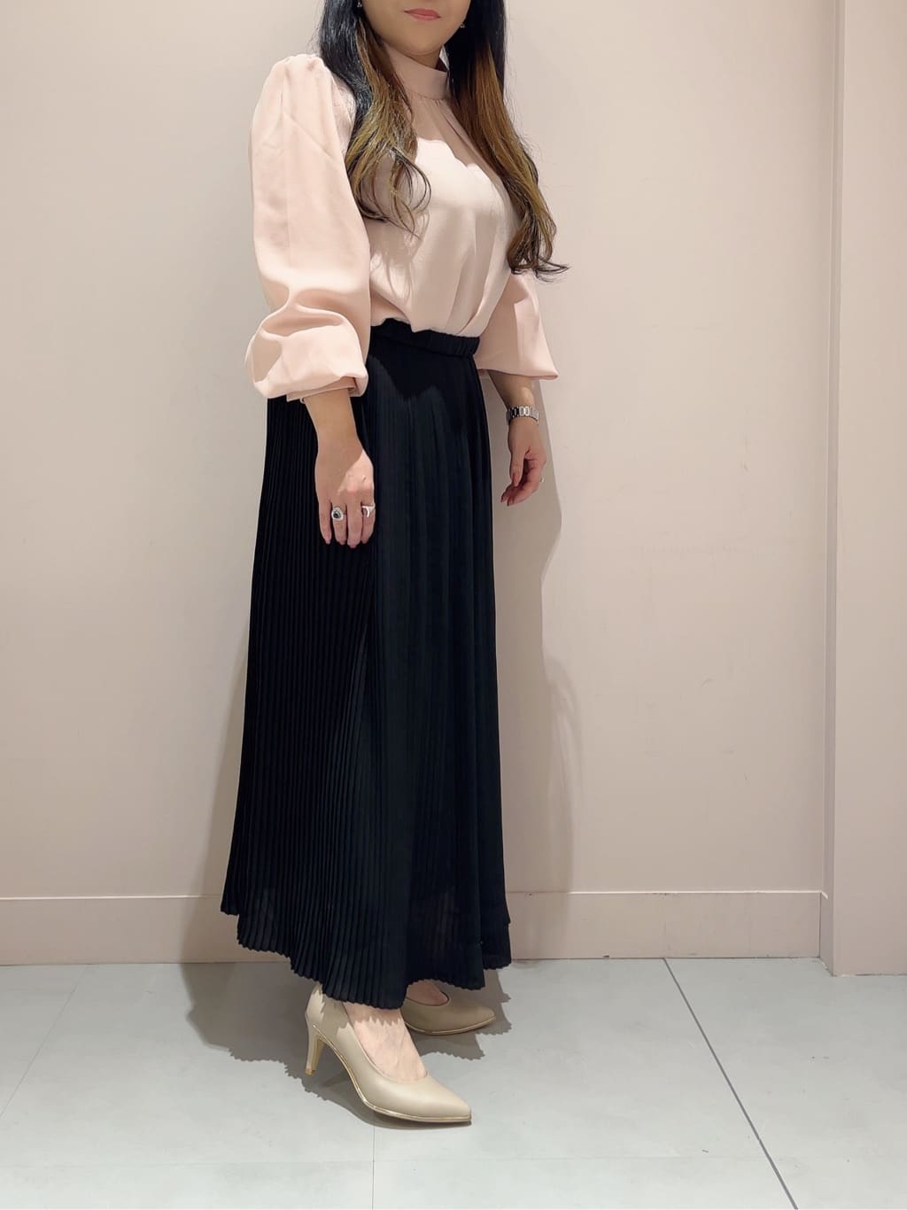 りえさんの「ESPERANZA｜12時間パンプスEveryDayPlane「約7.5cmヒール」」を使ったコーディネート