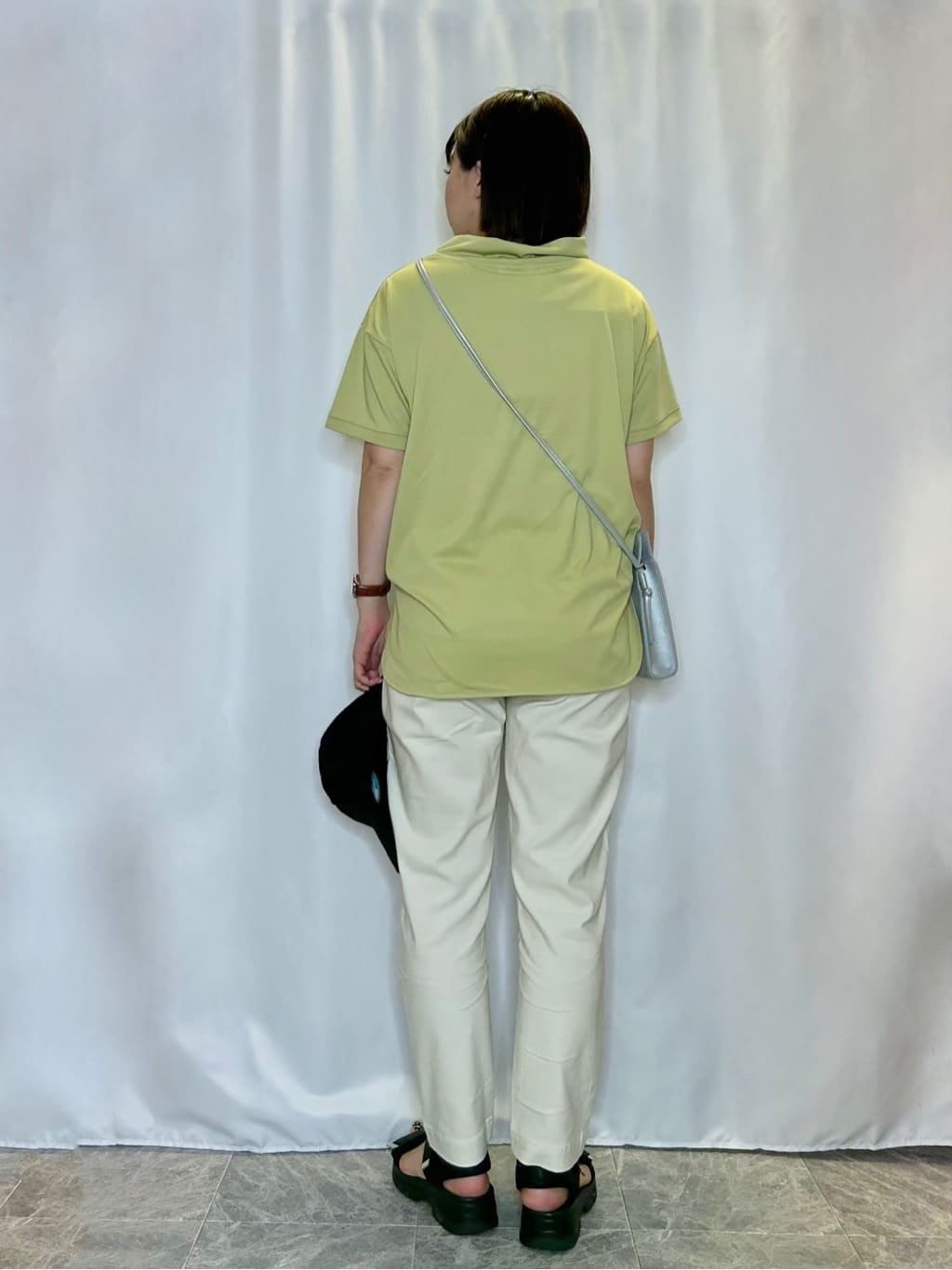 ネリさんの「SHOO･LA･RUE｜【SS-3L/無理せずスリム】 ぐんぐん伸びる イージーテーパードパンツ」を使ったコーディネート