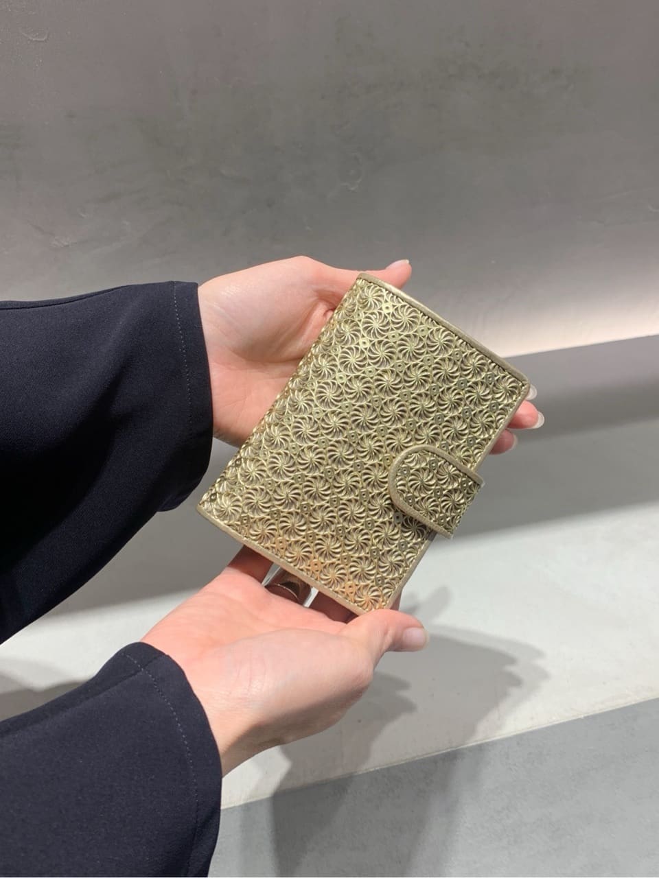 Kさんの「HIROKO HAYASHI｜GIRASOLE（ジラソーレ）二つ折り財布」を使ったコーディネート