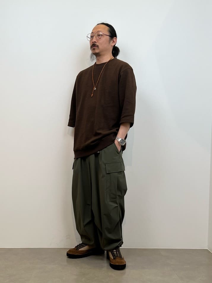 川口(髭長髪)さんの「TAKEO KIKUCHI｜【OJO DE MEX】Mexican Rosario Necklace」を使ったコーディネート