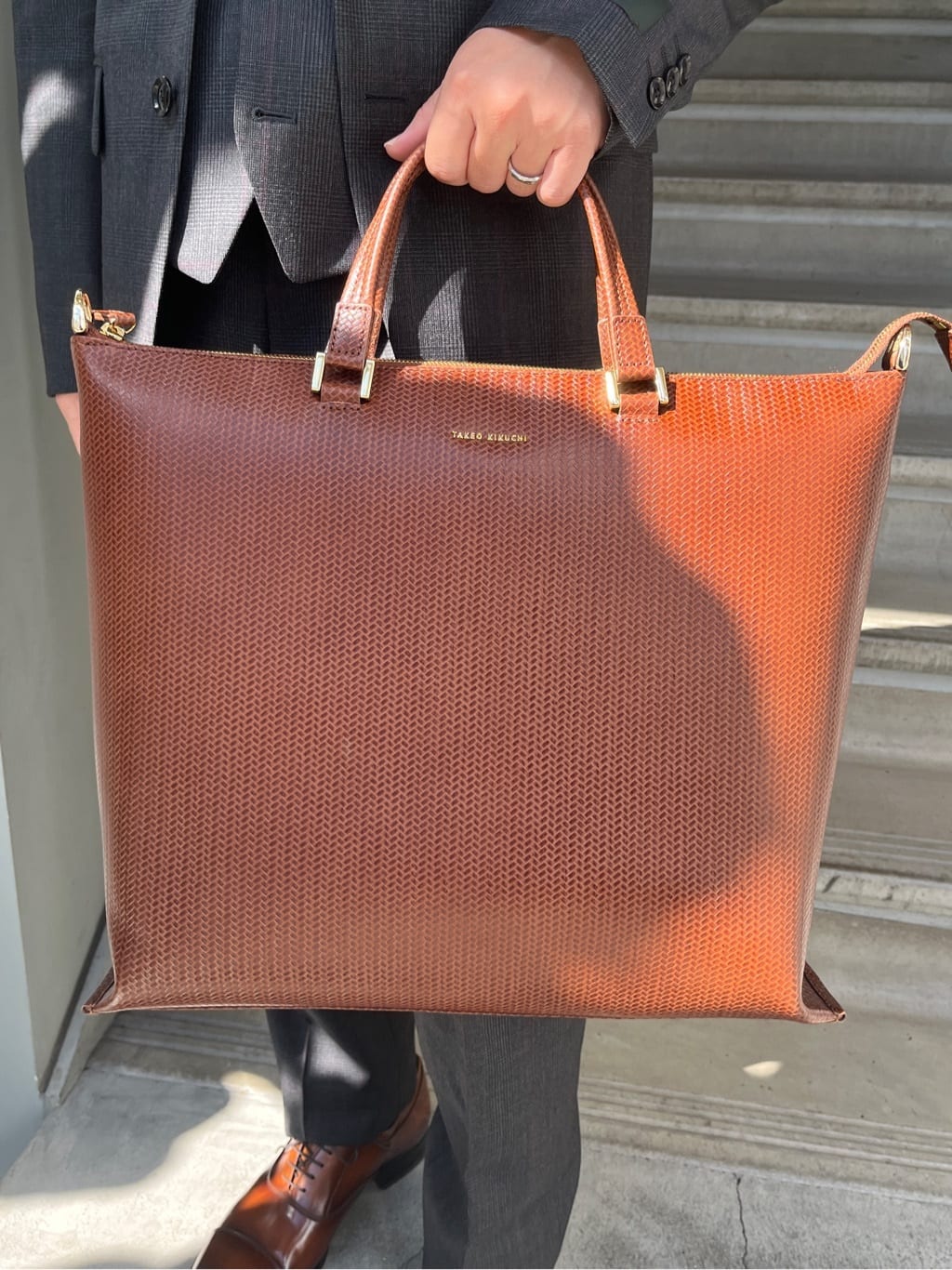 かずさんの「TAKEO KIKUCHI｜【Made in JAPAN】ブロード レギュラーカラー ドレスシャツ」を使ったコーディネート