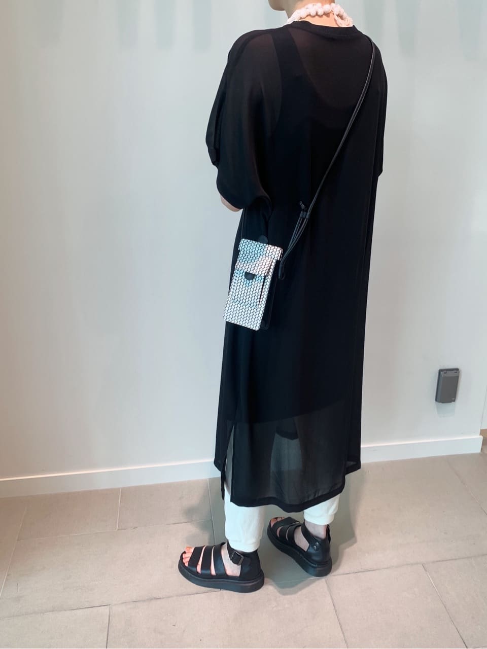Kさんの「HIROKO HAYASHI｜OTTICA（オッティカ）スマホポシェット」を使ったコーディネート