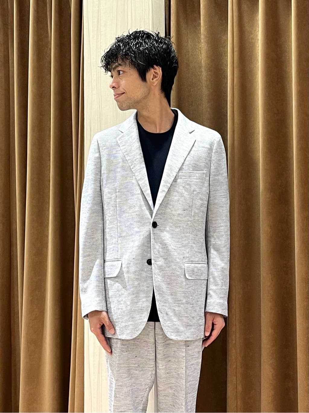 URAさんの「TAKEO KIKUCHI｜【尾州織】リネンブレンド メッシュ ジャケット」を使ったコーディネート