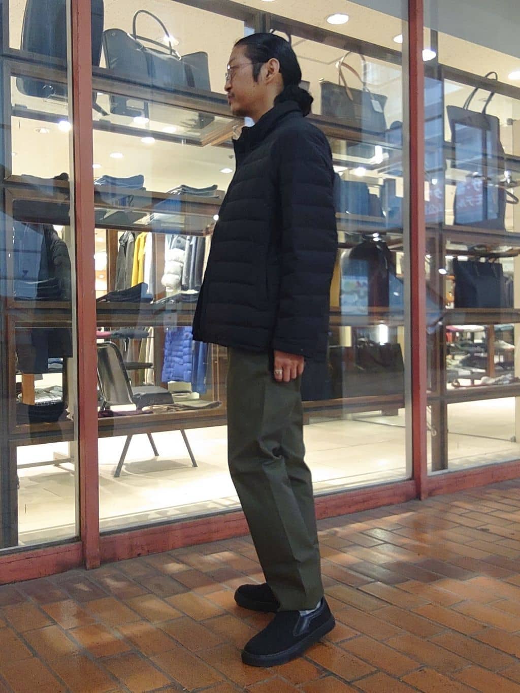かしげるさんの「TAKEO KIKUCHI｜【全7サイズ&times;8色展開！】トップマルチヘリンボン パンツ」を使ったコーディネート