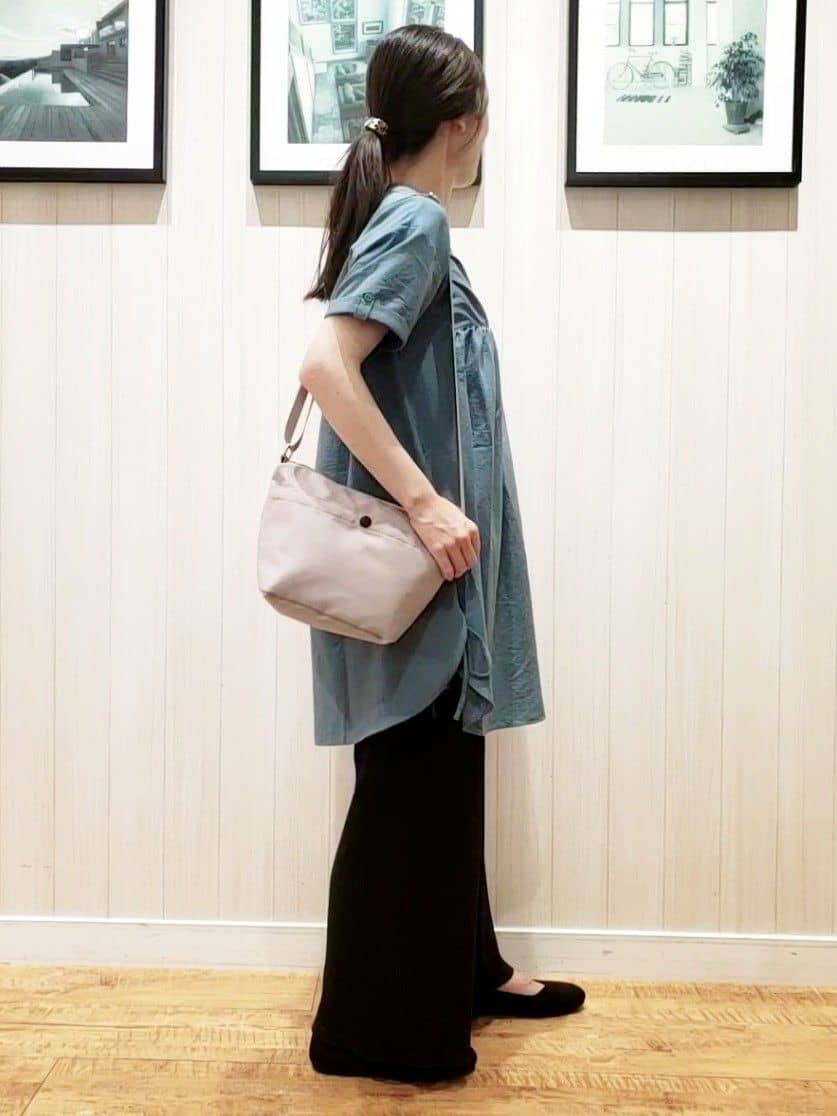 なっちゃんさんの「SHOO･LA･RUE｜」を使ったコーディネート