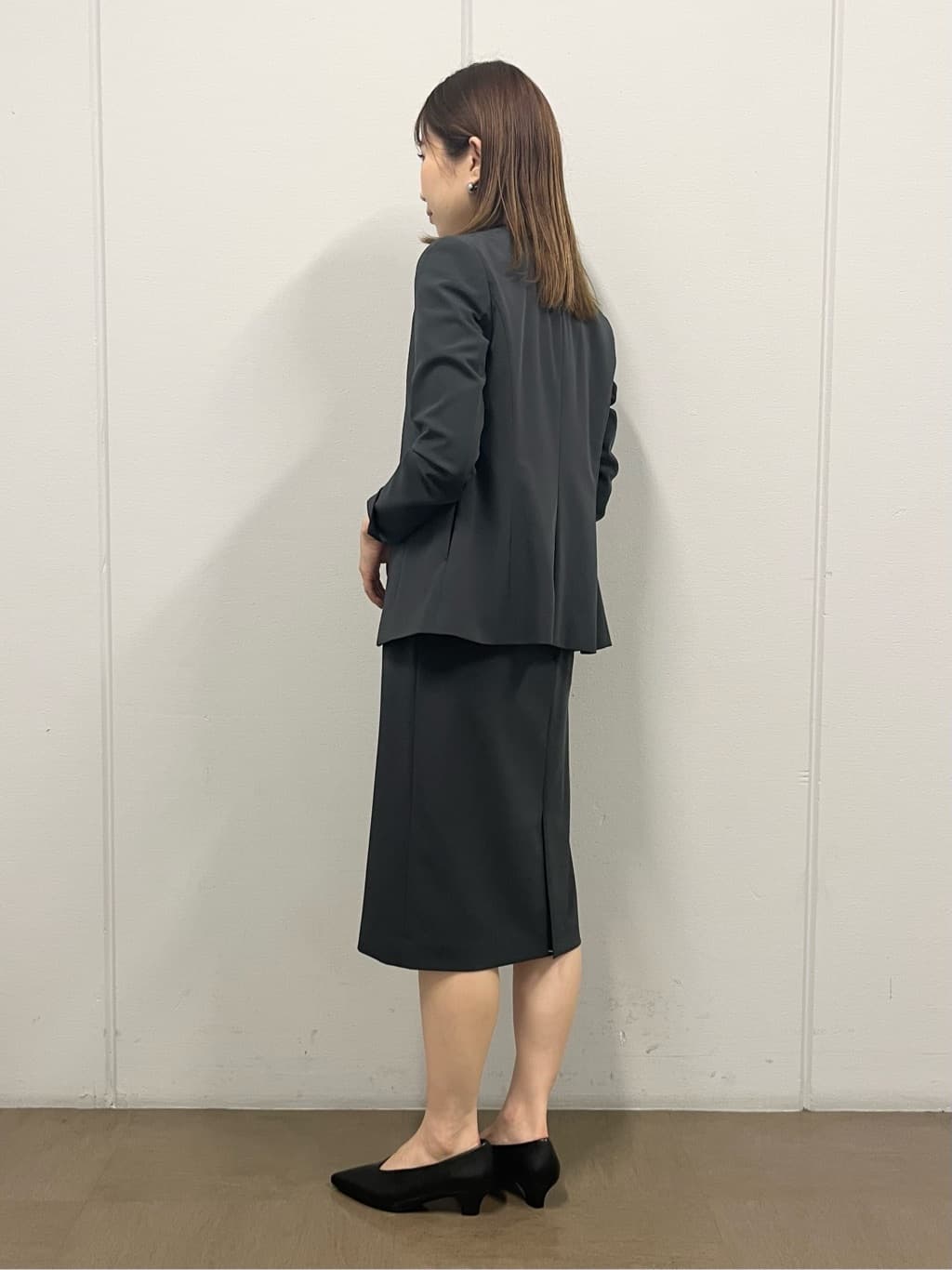 shokoさんの「INDIVI｜【洗える/UVケア/エコ/日本製】ストレッチ ストレートスカート」を使ったコーディネート