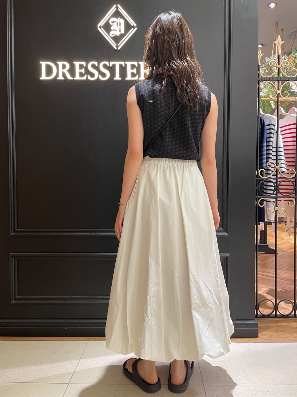 Karinさんの「DRESSTERIOR｜【STORY11月号掲載】レオパードシルクスカーフ」を使ったコーディネート