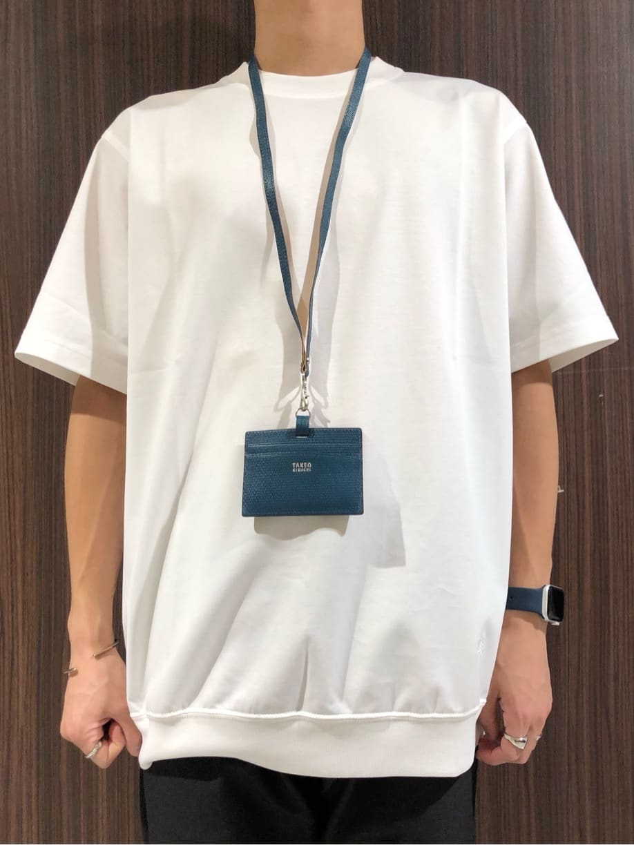 うっちーさんの「TAKEO KIKUCHI｜【ソフト＆ナチュラル】ミニメッシュ レザー IDカードホルダー」を使ったコーディネート